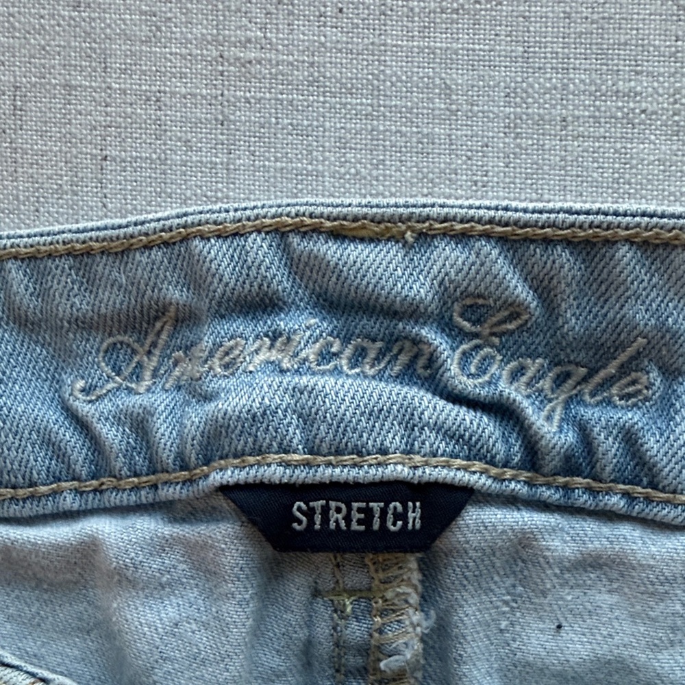 AEO Light Blue Distressed Jean Short Shorts - Picture 2 of 7